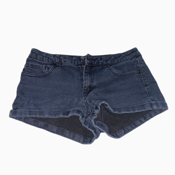 Forever 21 Black Denim Shorts Size 6 (US 30) - Picture 1 of 4